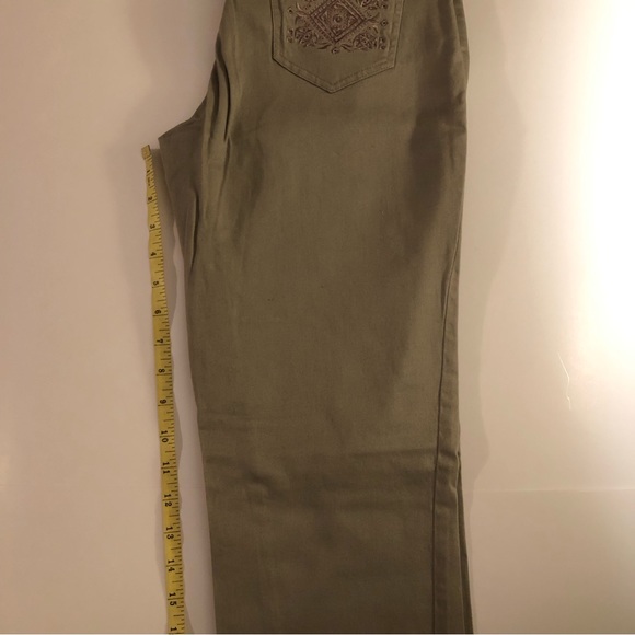 Simon Chang Beige Jeans NWOT - Picture 11 of 15